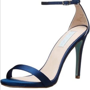 BLUE by Betsey Johnson 💙 Navy Satin Sarah Pump 🦋 W 7m